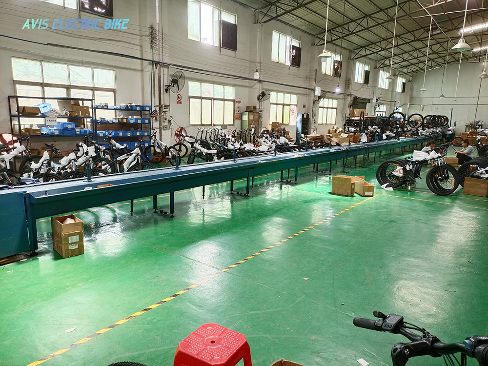 Guangzhou AVIS International Trade Co., Ltd. linea di produzione in fabbrica