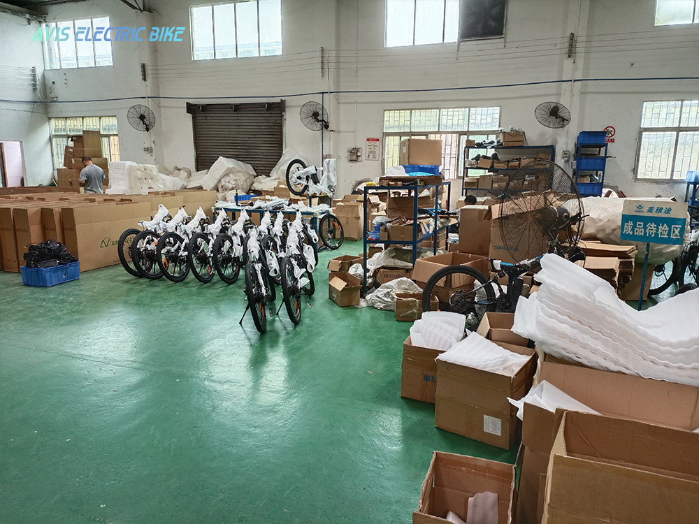 Guangzhou AVIS International Trade Co., Ltd. linea di produzione in fabbrica